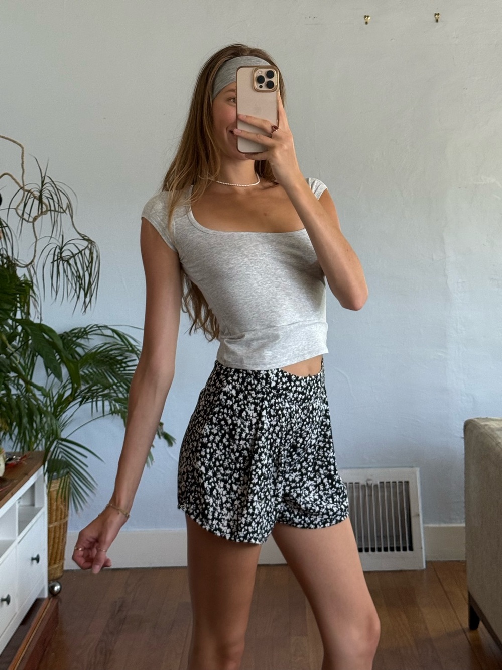 Black and White Floral New Look 915 Pleated Shorts